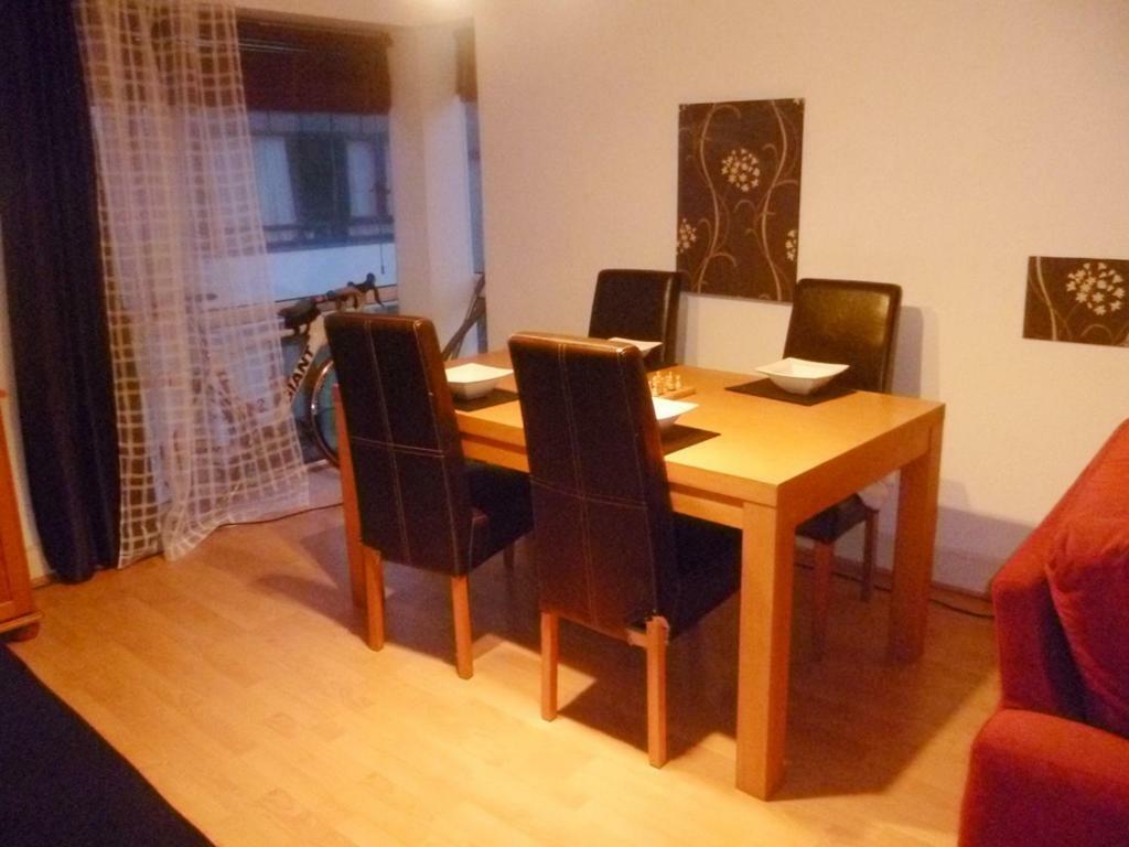 Luxury Town Centre Apartment คินเซล ภายนอก รูปภาพ